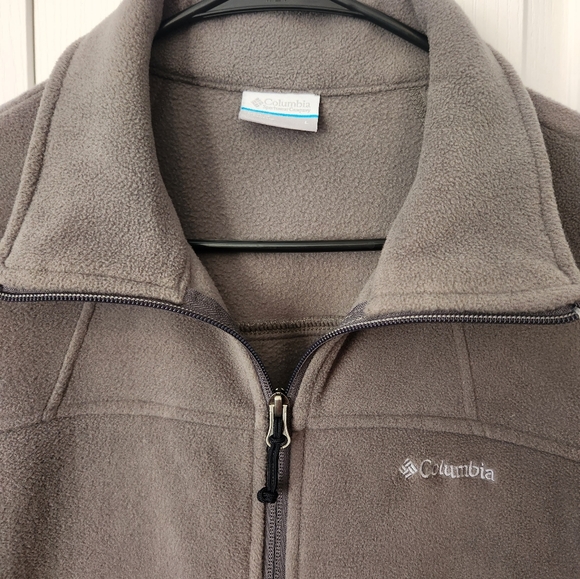 Womens Columbia fleece jacket - Picture 4 of 8